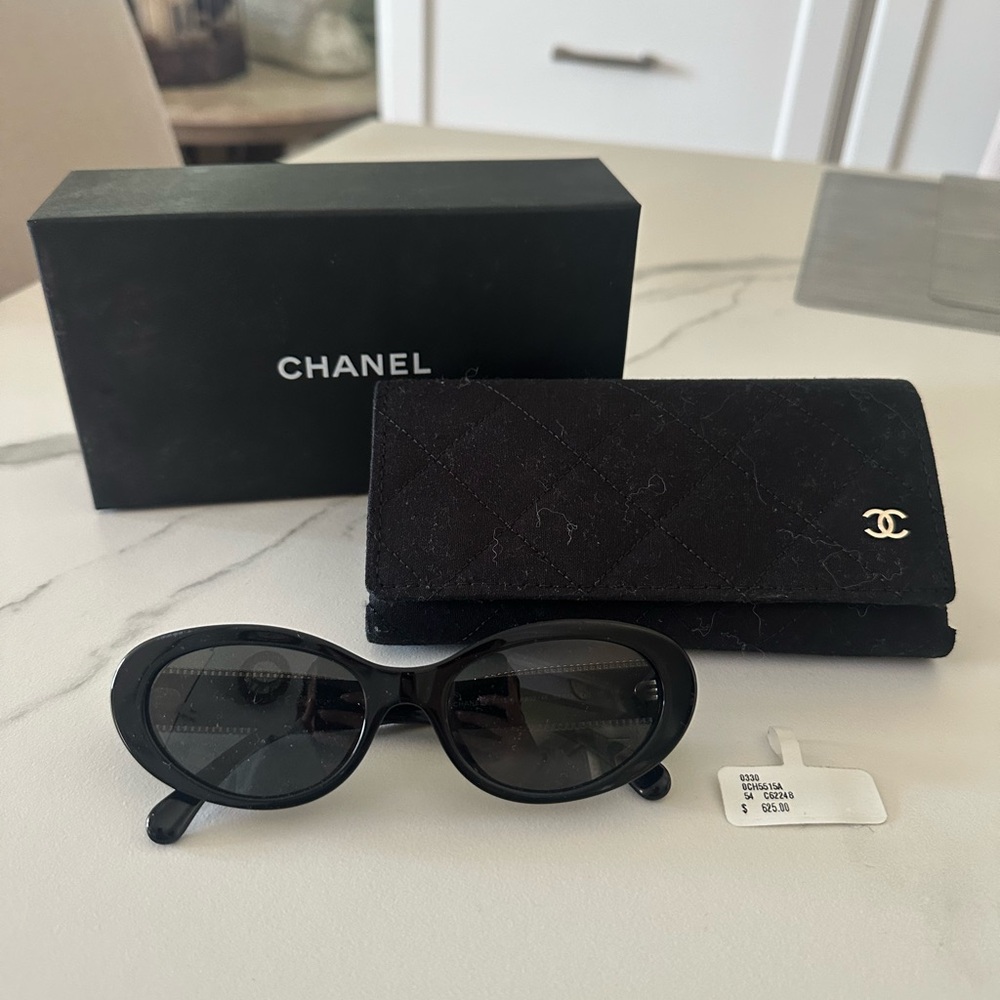CHANEL OVAL SUNGLASSES